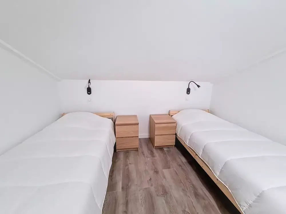 20250909170721_0000071046_09